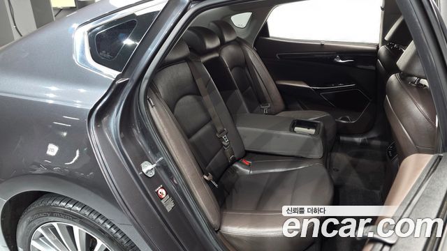 Kia K7 2018 — photo 11