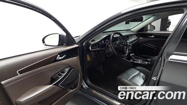 Kia K7 2018 — photo 12