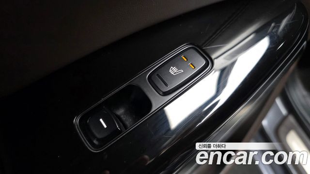 Kia K7 2018 — photo 19