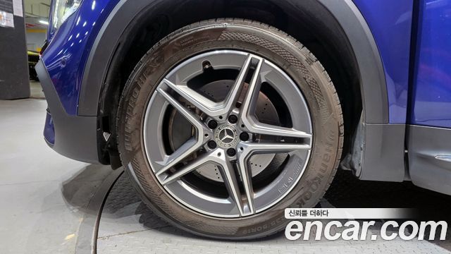 Mercedes-Benz GLB-Class 2020 — photo 5