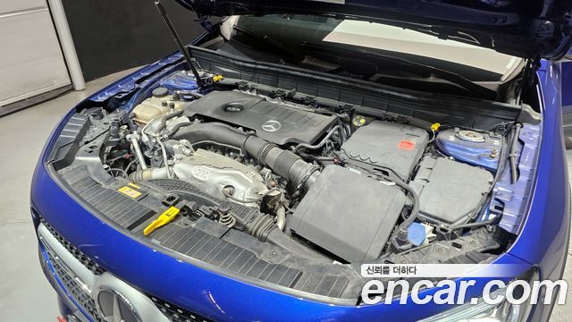 Mercedes-Benz GLB-Class 2020 — photo 6