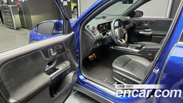 Mercedes-Benz GLB-Class 2020 — photo 10
