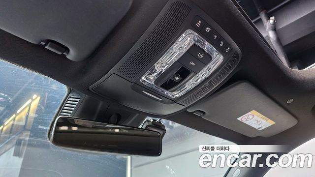 Mercedes-Benz GLB-Class 2020 — photo 17
