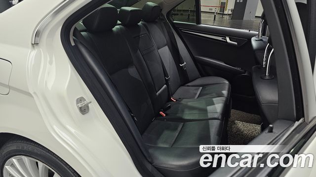 Mercedes-Benz C-Class 2014 — photo 12