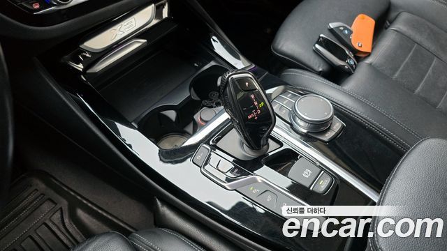 BMW X3 2018 — photo 9