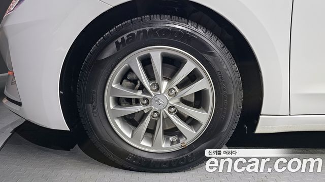 Hyundai AVANTE 2020 — photo 5