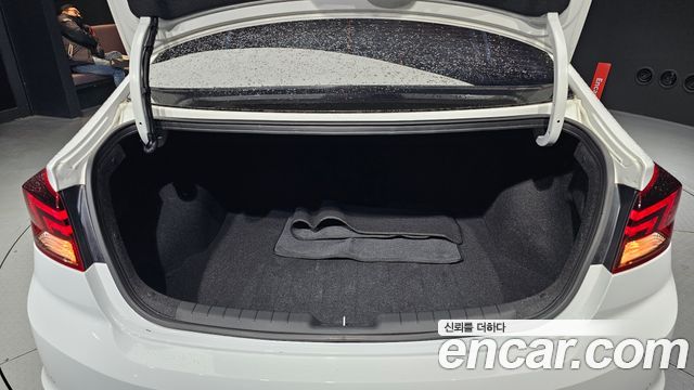 Hyundai AVANTE 2020 — photo 20