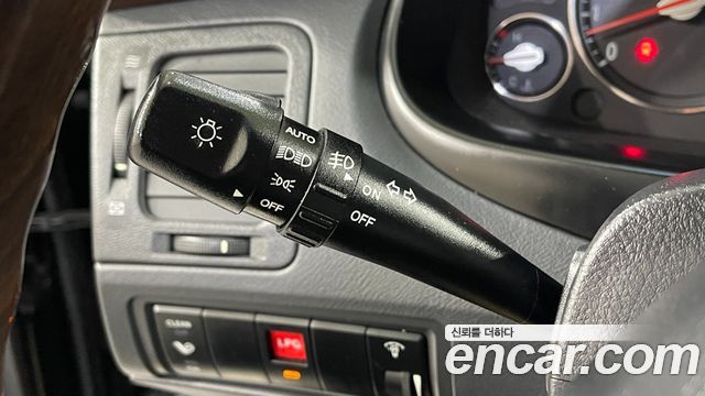 Hyundai Grandeur 2010 — photo 18