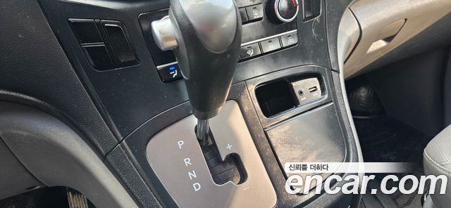 Hyundai Starex 2021 — photo 9