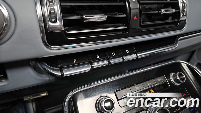 Lincoln Navigator 2019 — photo 9