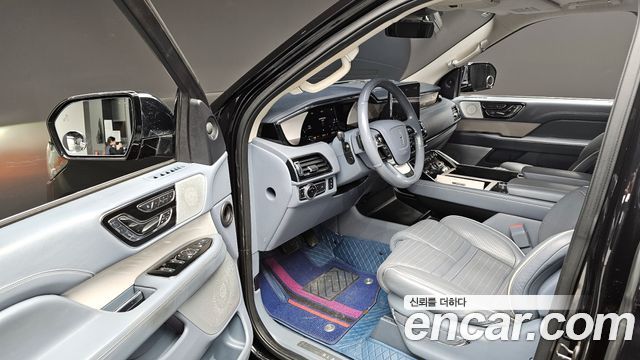 Lincoln Navigator 2019 — photo 12