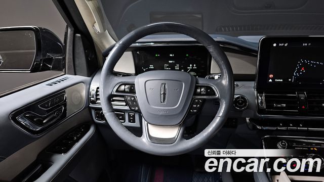 Lincoln Navigator 2019 — photo 13