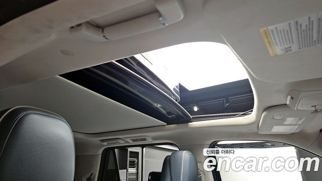 Lincoln Navigator 2019 — photo 18