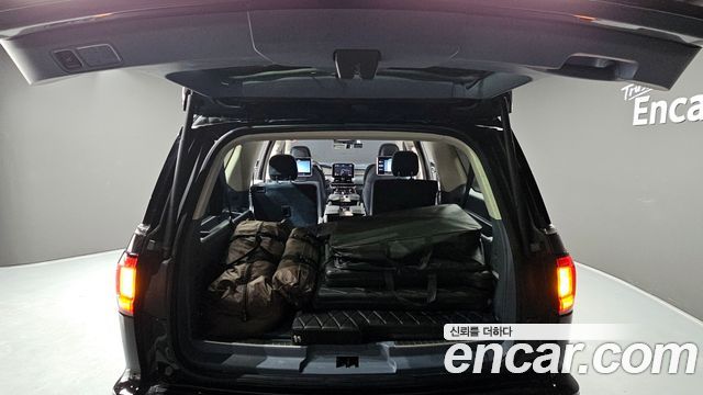 Lincoln Navigator 2019 — photo 20