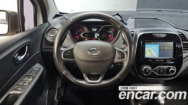 Renault Korea QM3 2018 — photo 13