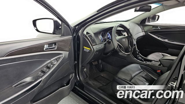 Hyundai Sonata 2012 — photo 11