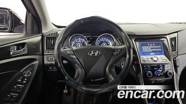 Hyundai Sonata 2012 — photo 13