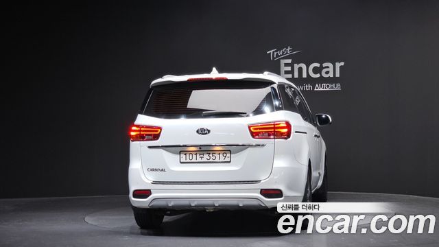 Kia Canival 2019 — photo 4