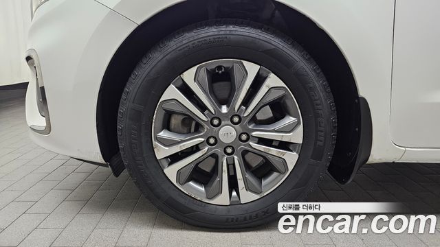 Kia Canival 2019 — photo 5