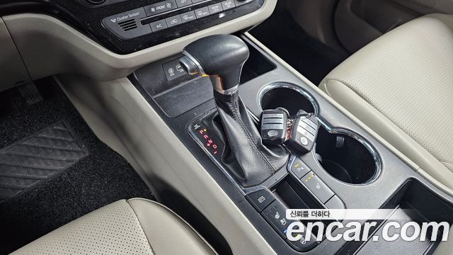Kia Canival 2019 — photo 9