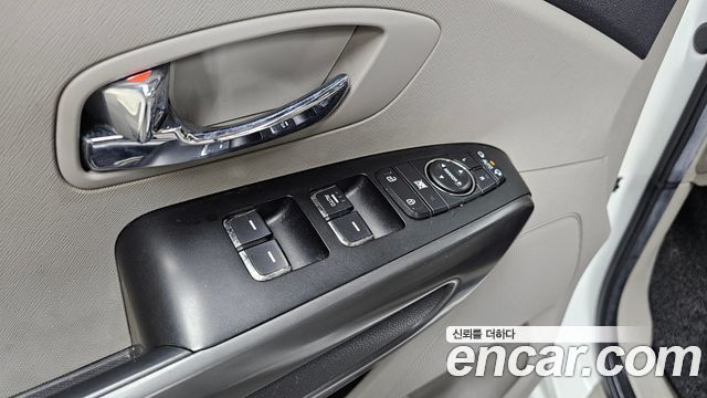 Kia Canival 2019 — photo 14