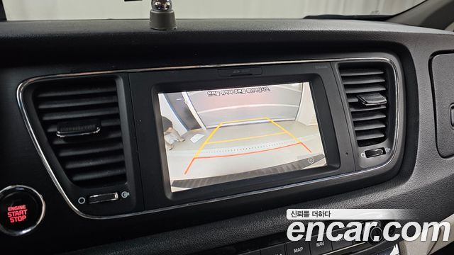 Kia Canival 2019 — photo 17
