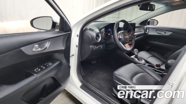 Kia K3 2022 — photo 10