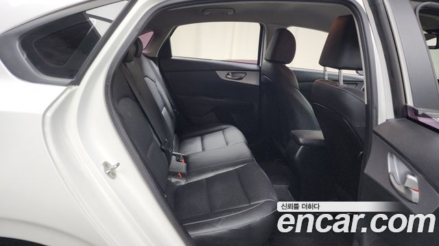 Kia K3 2022 — photo 12
