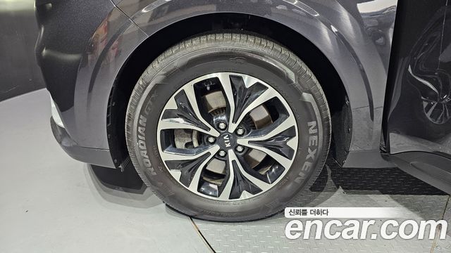Kia Canival 2021 — photo 5