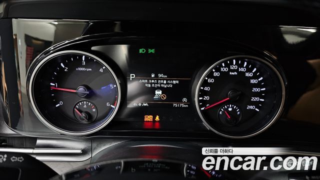 Kia Canival 2021 — photo 8