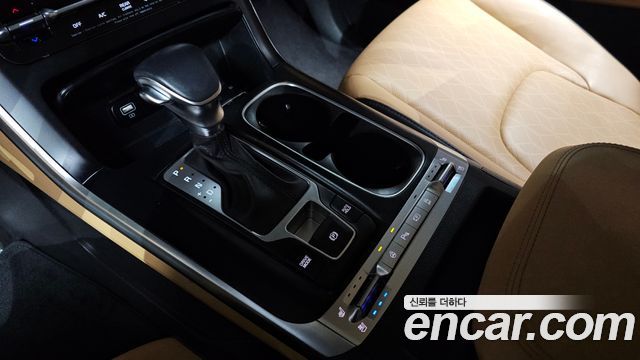 Kia Canival 2021 — photo 9
