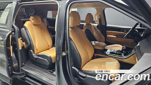 Kia Canival 2021 — photo 10