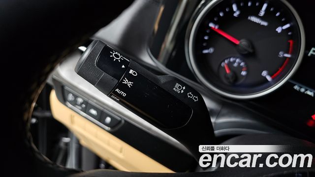 Kia Canival 2021 — photo 15