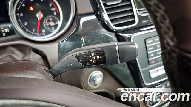 Mercedes-Benz GLS-Class 2017 — photo 9
