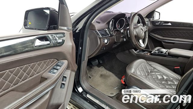 Mercedes-Benz GLS-Class 2017 — photo 10