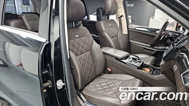 Mercedes-Benz GLS-Class 2017 — photo 12