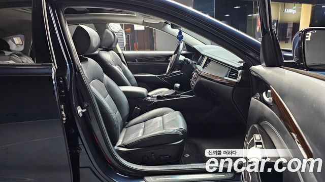 Kia K7 2018 — photo 10