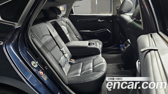 Kia K7 2018 — photo 12