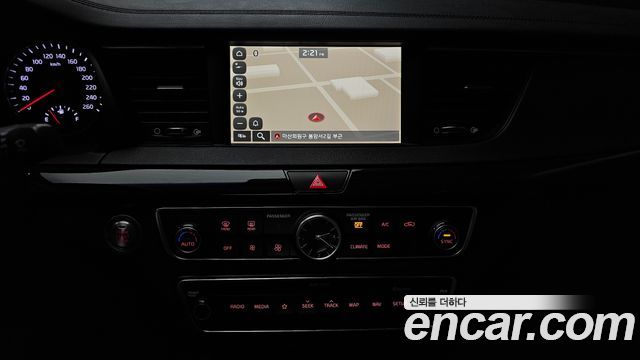 Kia K7 2018 — photo 14