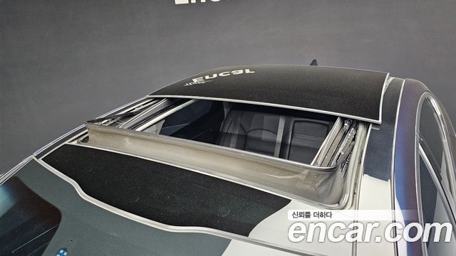 Kia K7 2018 — photo 19