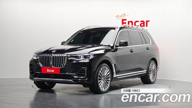 BMW X7 2021 — фото 1