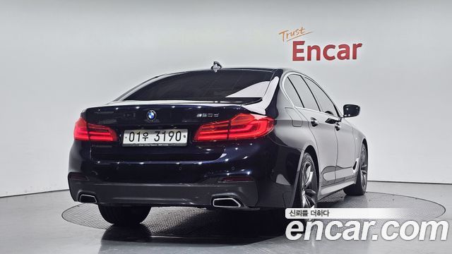 BMW 5-Series 2018 — photo 2