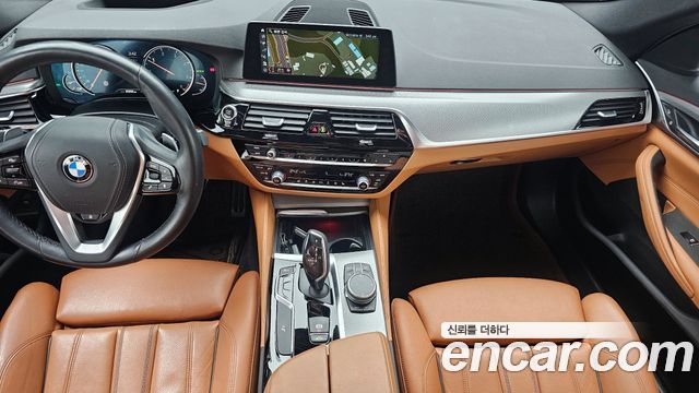 BMW 5-Series 2018 — photo 7