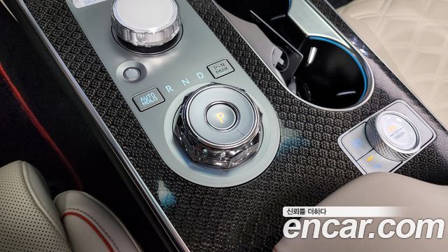 Genesis GV80 2024 — photo 9