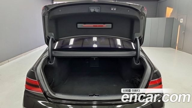 Genesis G90 2019 — photo 17