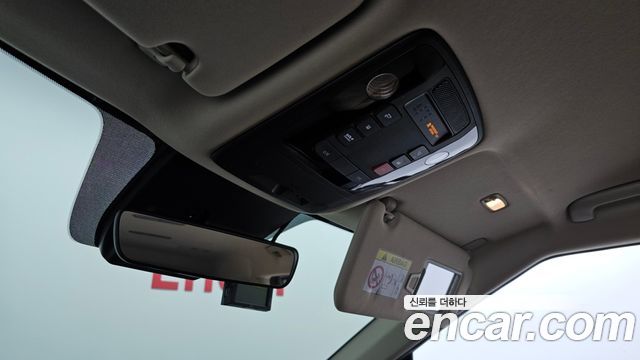 Kia Canival 2023 — photo 19