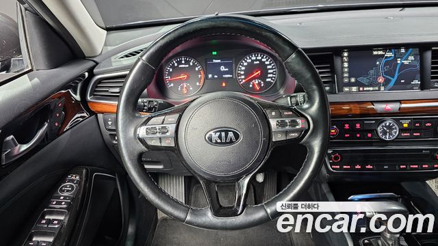 Kia K7 2017 — photo 12