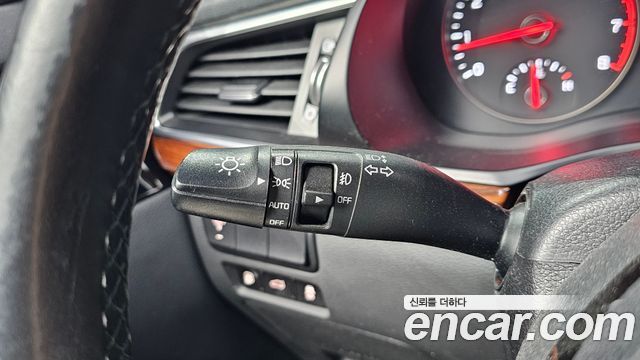 Kia K7 2017 — photo 13