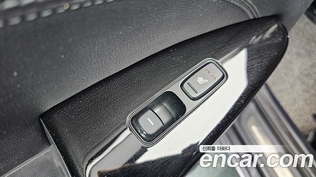 Kia K7 2017 — photo 18