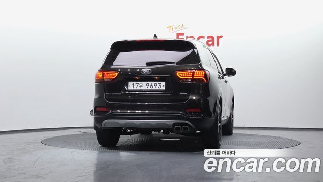 Kia Sorento 2018 — photo 4